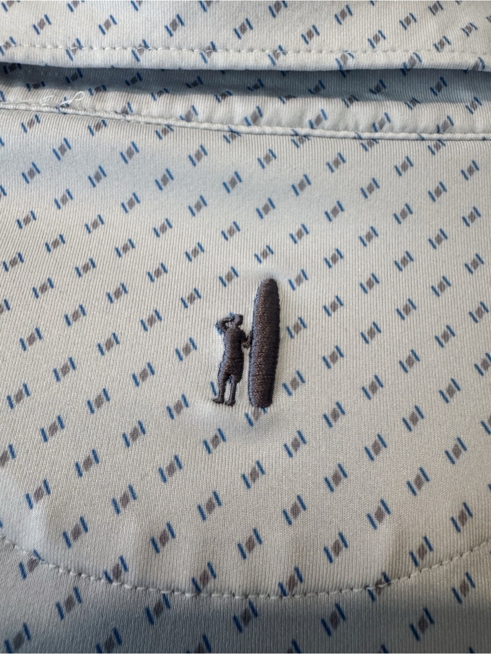 johnnie-O - Men's Light Gray Short-Sleeve Polo Shirt with Subtle Microprint - Picture 5 of 5